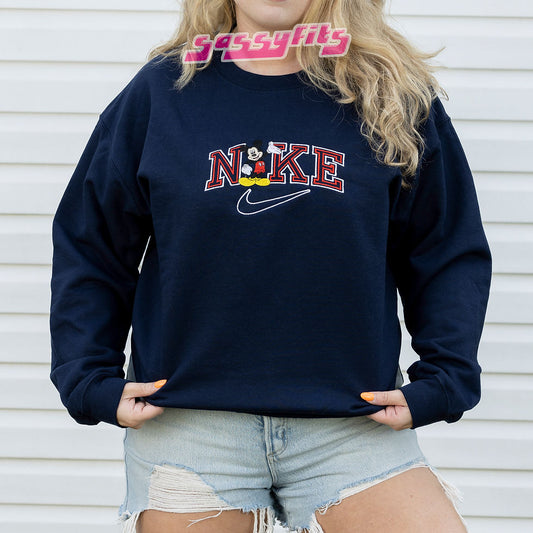 Classic Mouse Embroidered sweaters